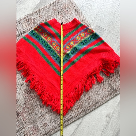 Vintage Fringe Mock Neck Knit Poncho/Cape- Canadian Made - Red/Green - Picture 5 of 7